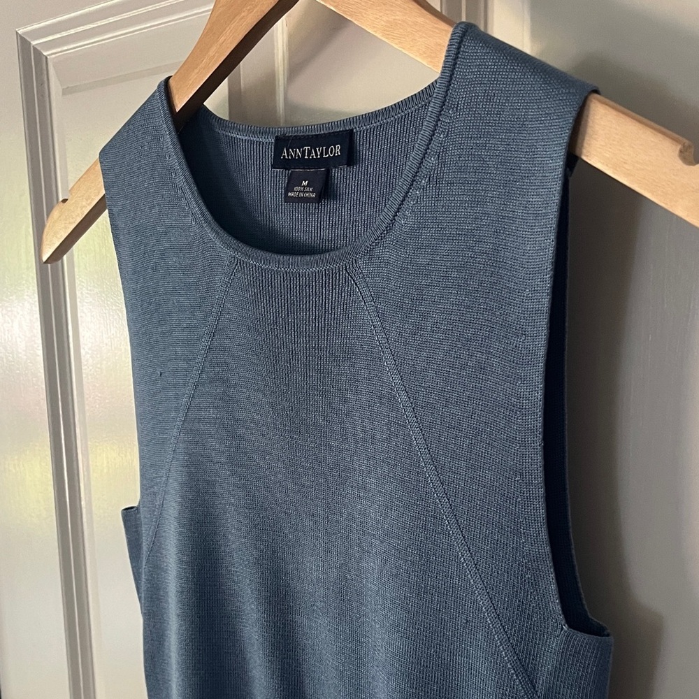 Ann Taylor Slate Blue 100% silk knit Camisole or shell sz medium - Picture 4 of 7